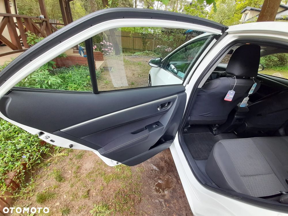 Toyota Corolla 1.6 Premium EU6 - 12