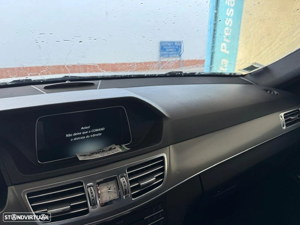 Mercedes-Benz E 250 BlueTEC Avantgarde Auto. - 11