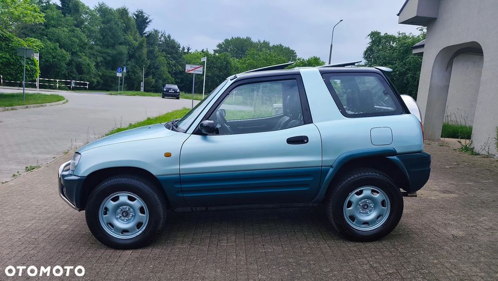 Toyota RAV4 2.0 GLi - 19