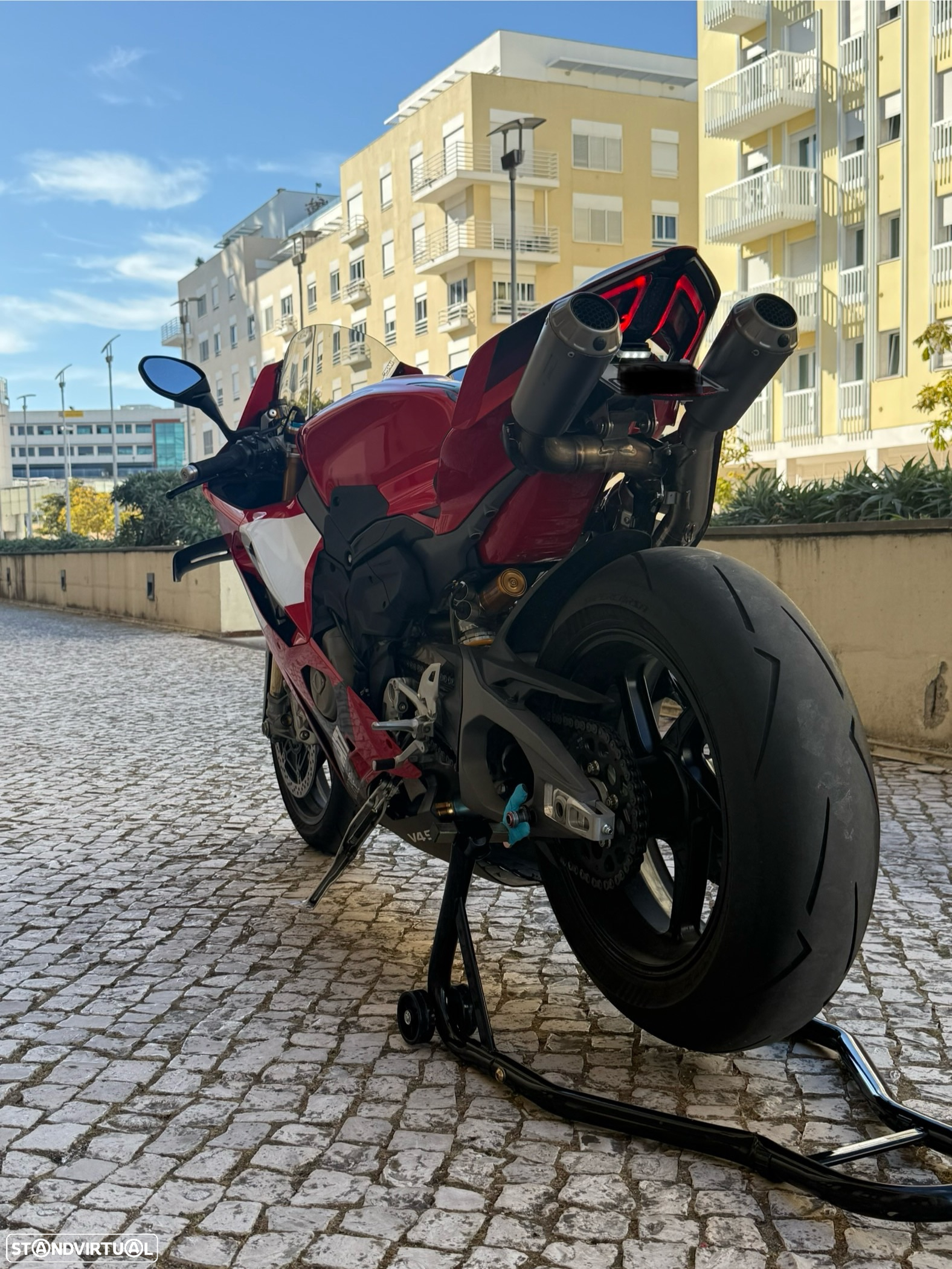 Ducati Panigale V4 S 2025 - 6