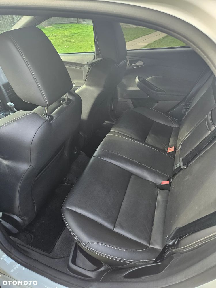 Ford Focus 2.0 EcoBoost ST - 9