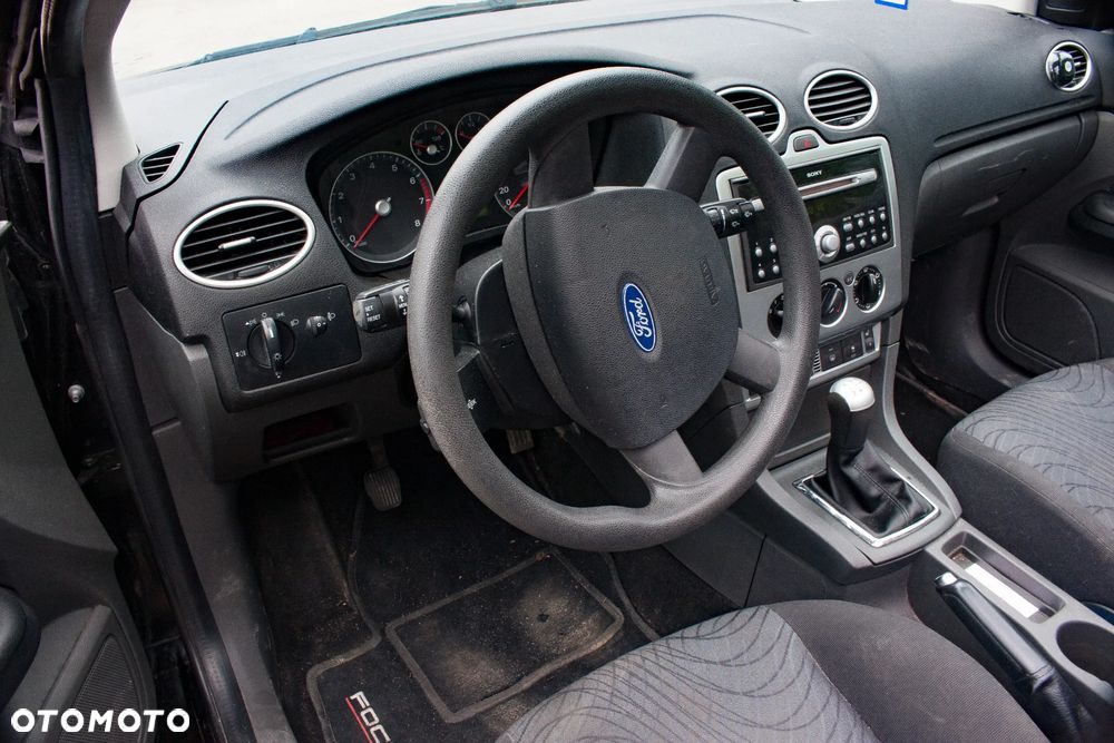 Ford Focus 1.6 16V Titanium - 14