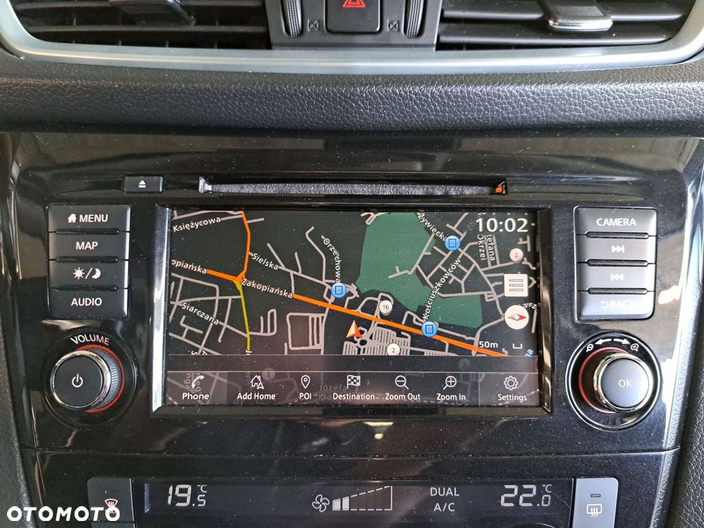 Nissan Qashqai 1.3 DIG-T N-Connecta DCT - 24