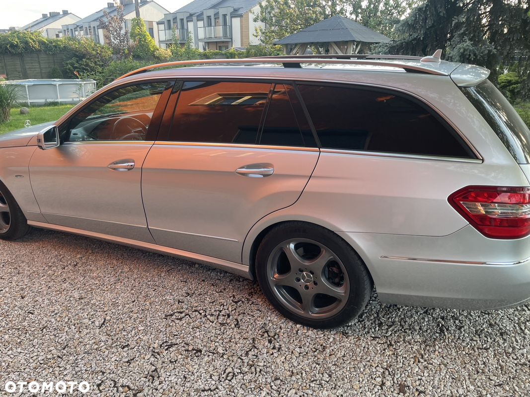 Mercedes-Benz Klasa E 200 T CDI DPF BlueEFFICIENCY Automatik Avantgarde - 5