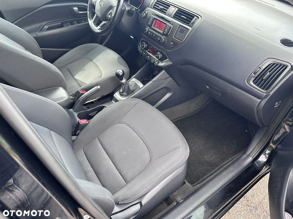 Kia Rio - 28