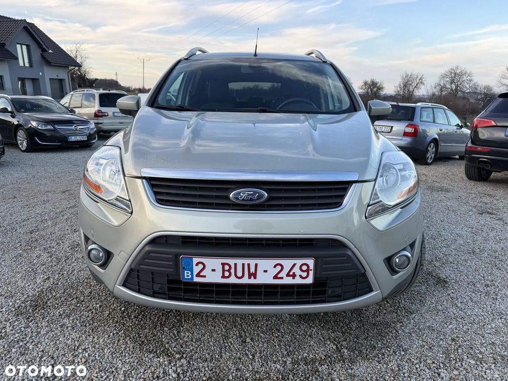 Ford Kuga 2.0 TDCi 2x4 Titanium - 12