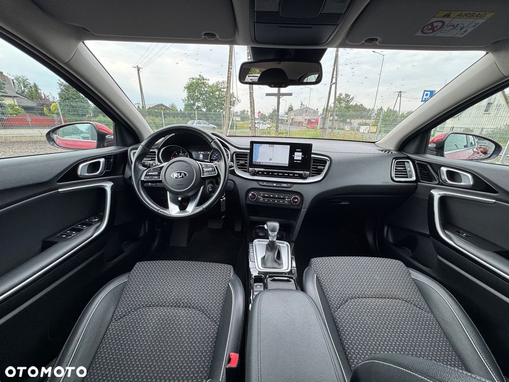Kia XCeed - 16