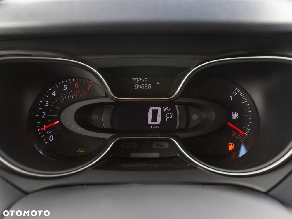 Renault Captur - 31