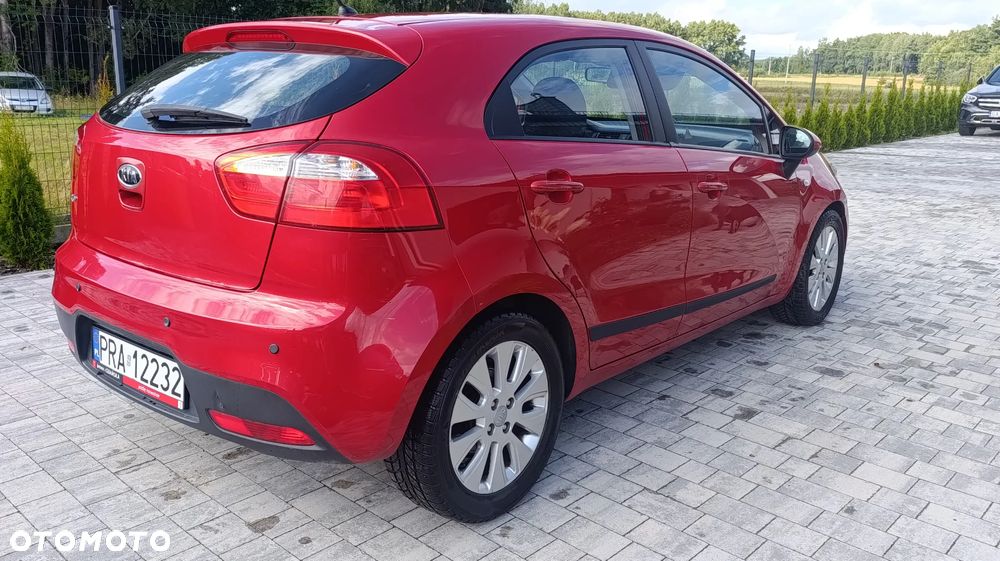 Kia Rio 1.2 L - 3