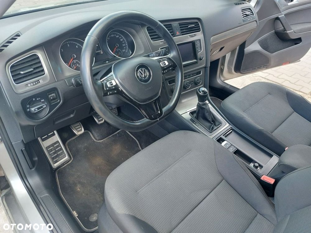 Volkswagen Golf - 12