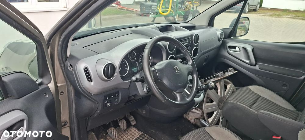 Peugeot Partner 1.6 BlueHDi Outdoor S&S - 4