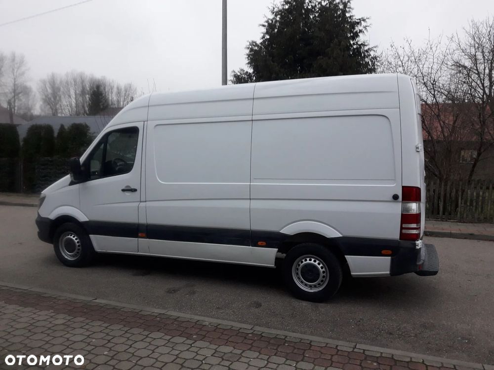 Mercedes-Benz Sprinter - 14