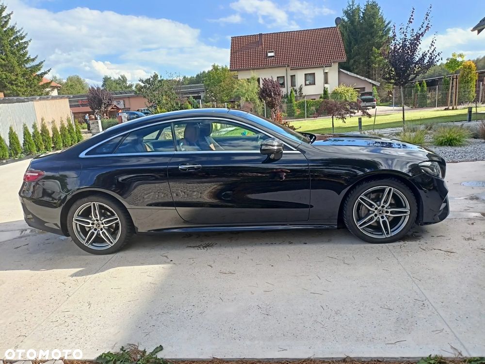 Mercedes-Benz Klasa E 220 d Coupe 4-Matic 9G-TRONIC - 35