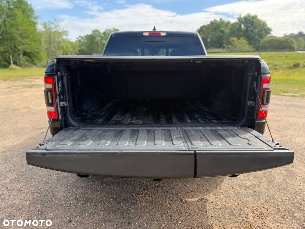 RAM 1500 5.7 Crew Cab Limited - 5