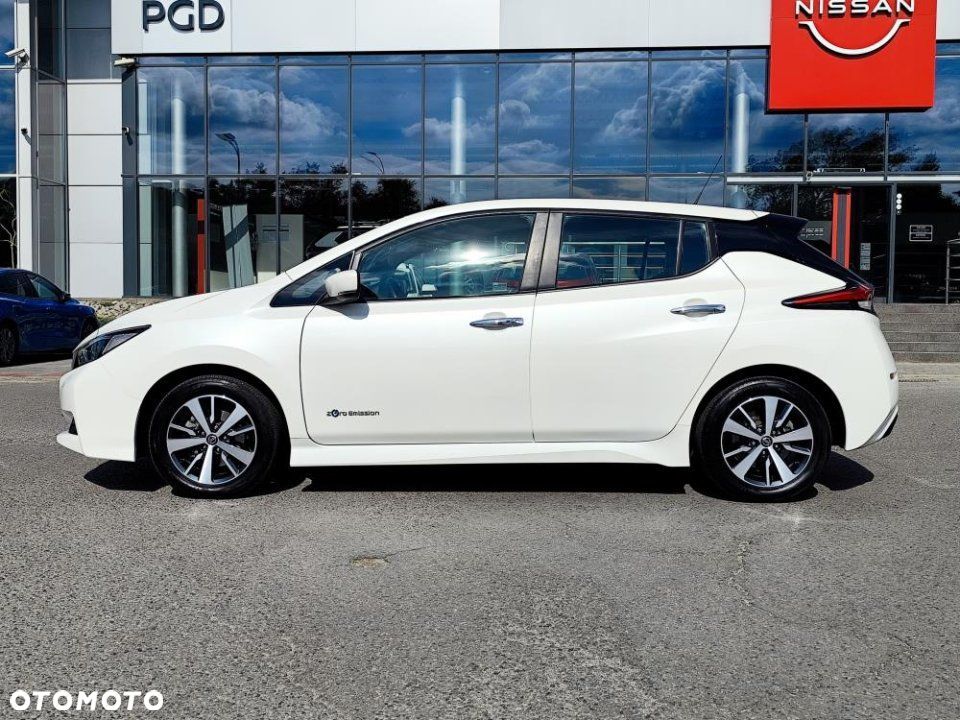 Nissan Leaf - 8