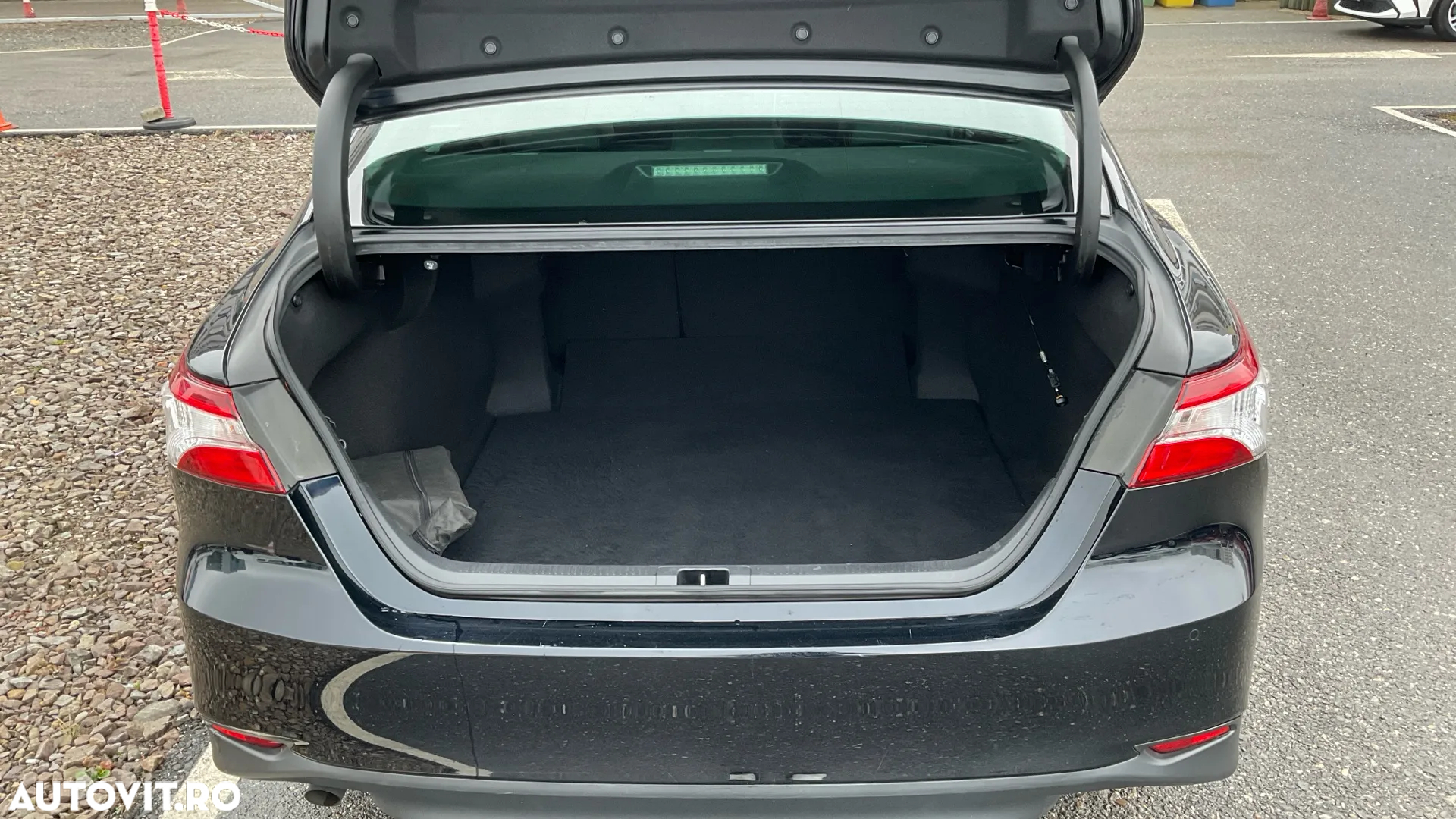 Toyota Camry 2.5 Hybrid Business - 15