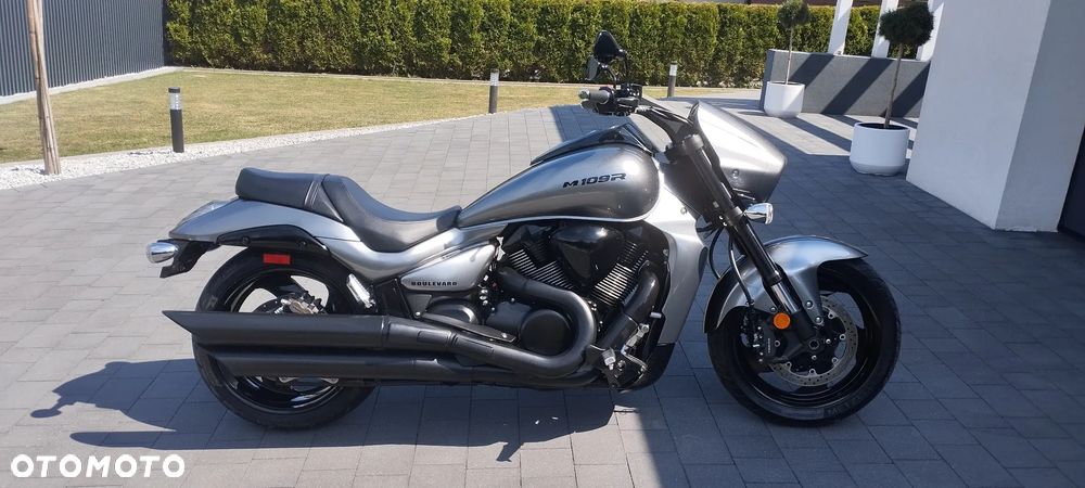 Suzuki Boulevard - 3