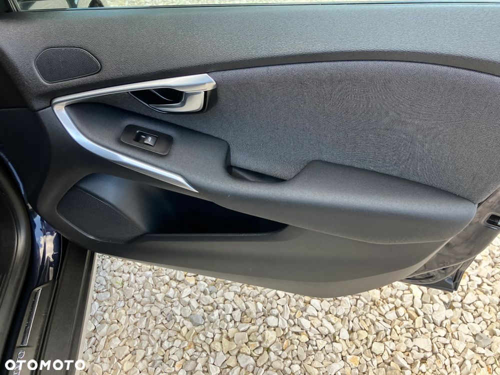 Volvo V40 Cross Country D2 Linje Svart - 38