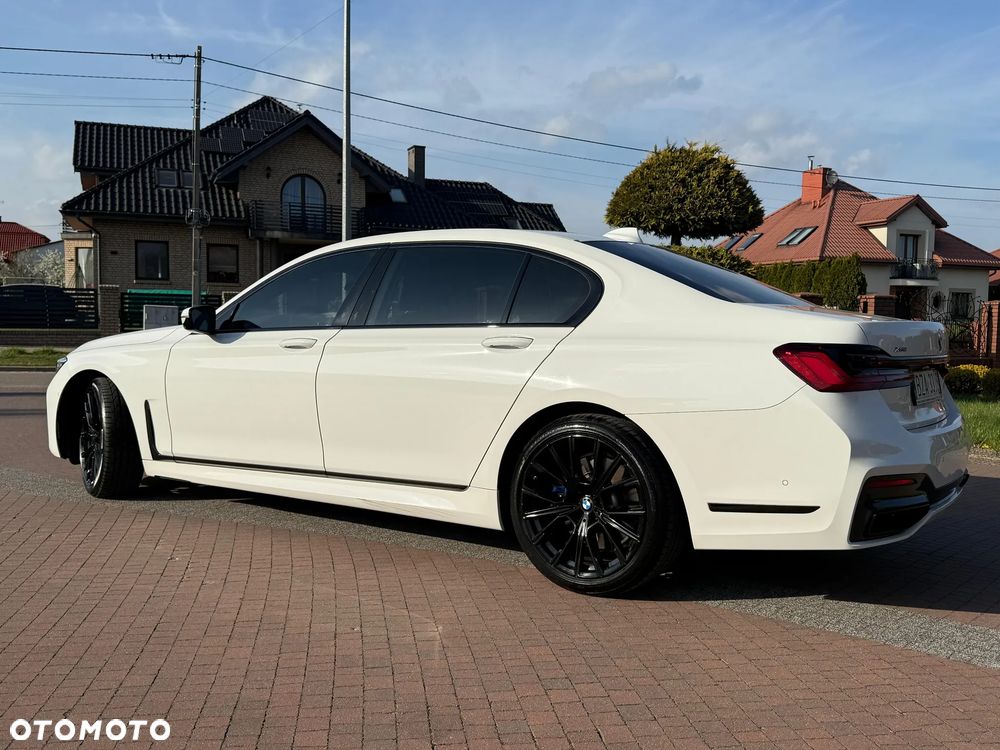 BMW Seria 7 750Li xDrive sport - 14