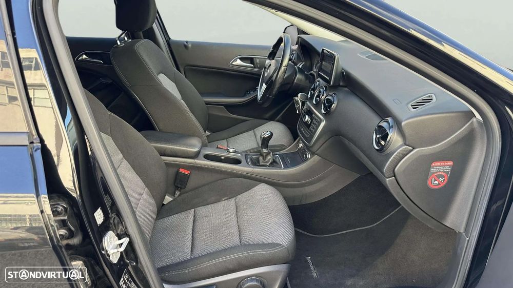 Mercedes-Benz A 180 CDI (BlueEFFICIENCY) - 12