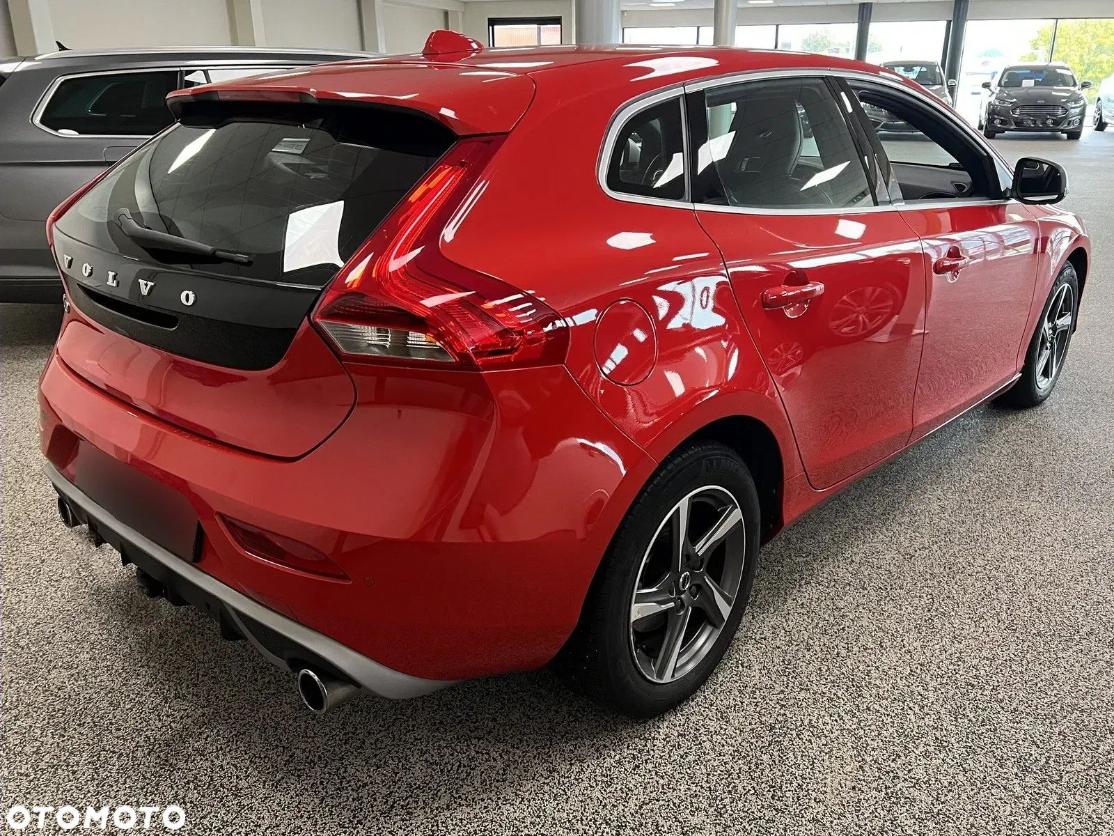 Volvo V40 T4 RDesign - 1