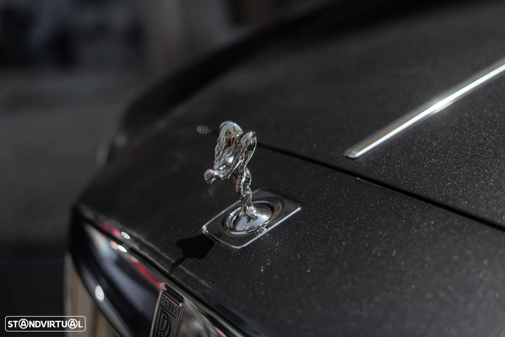 Rolls Royce Wraith 6.6 Twin-Turbo V12 - 4