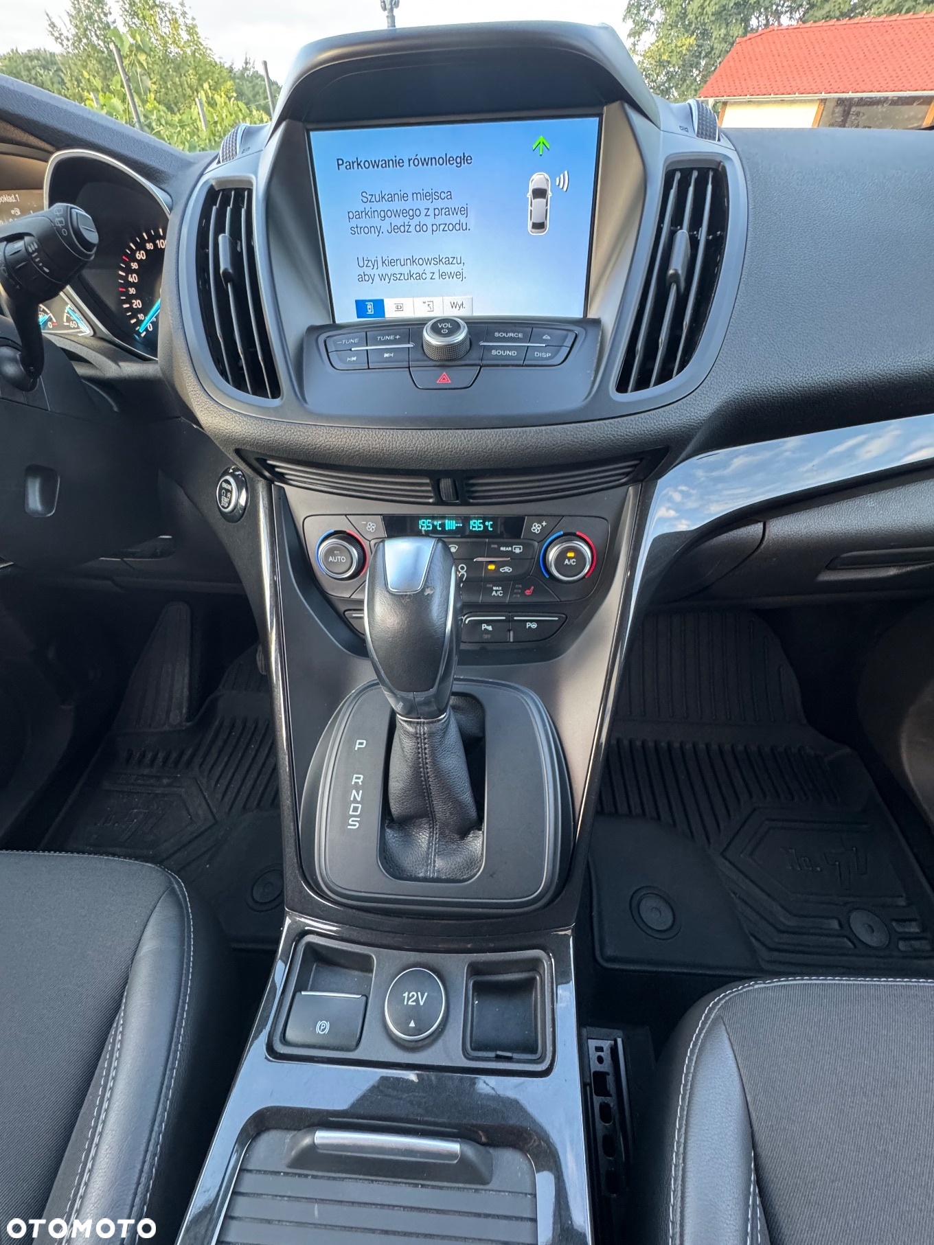 Ford Kuga 1.5 EcoBoost 4x4 Titanium - 8