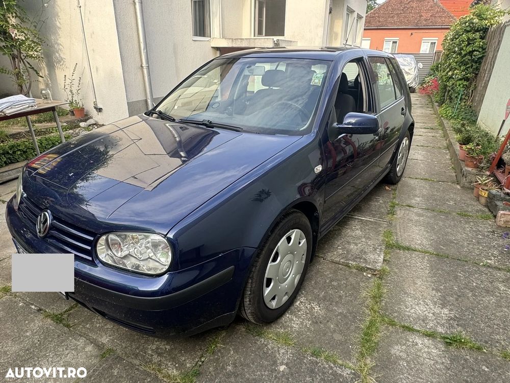 Volkswagen Golf - 2