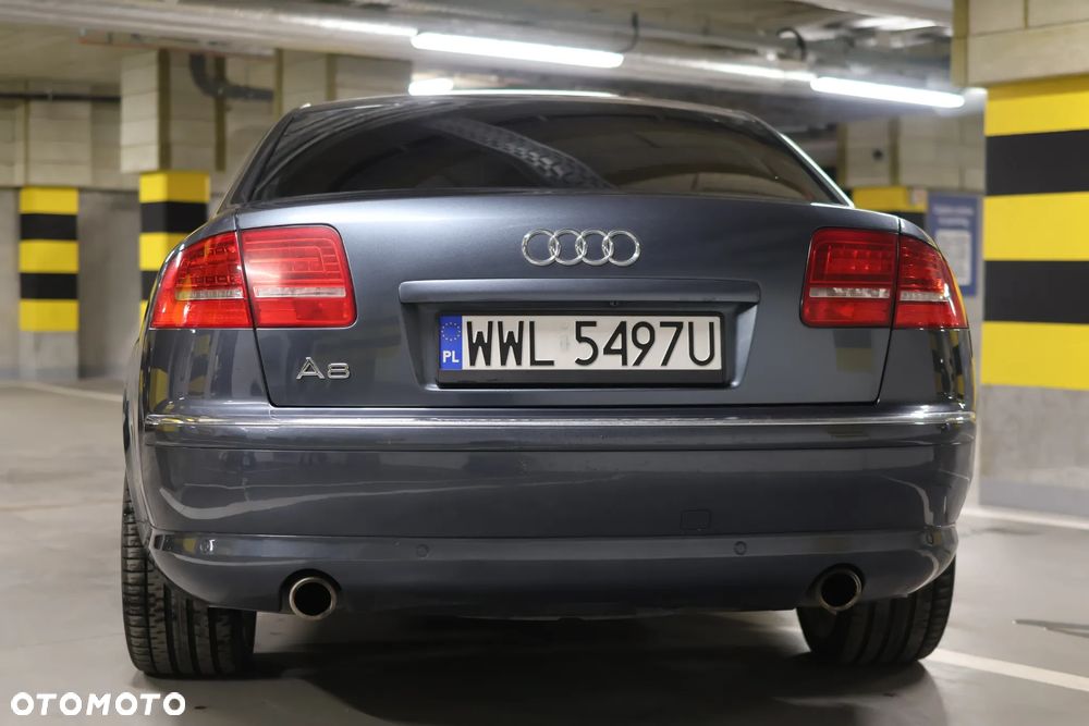 Audi A8 - 4