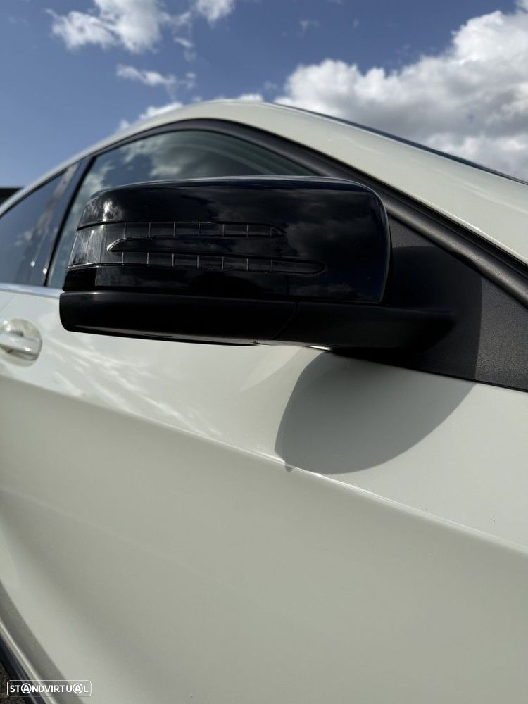 Mercedes-Benz A 180 d AMG Line - 28