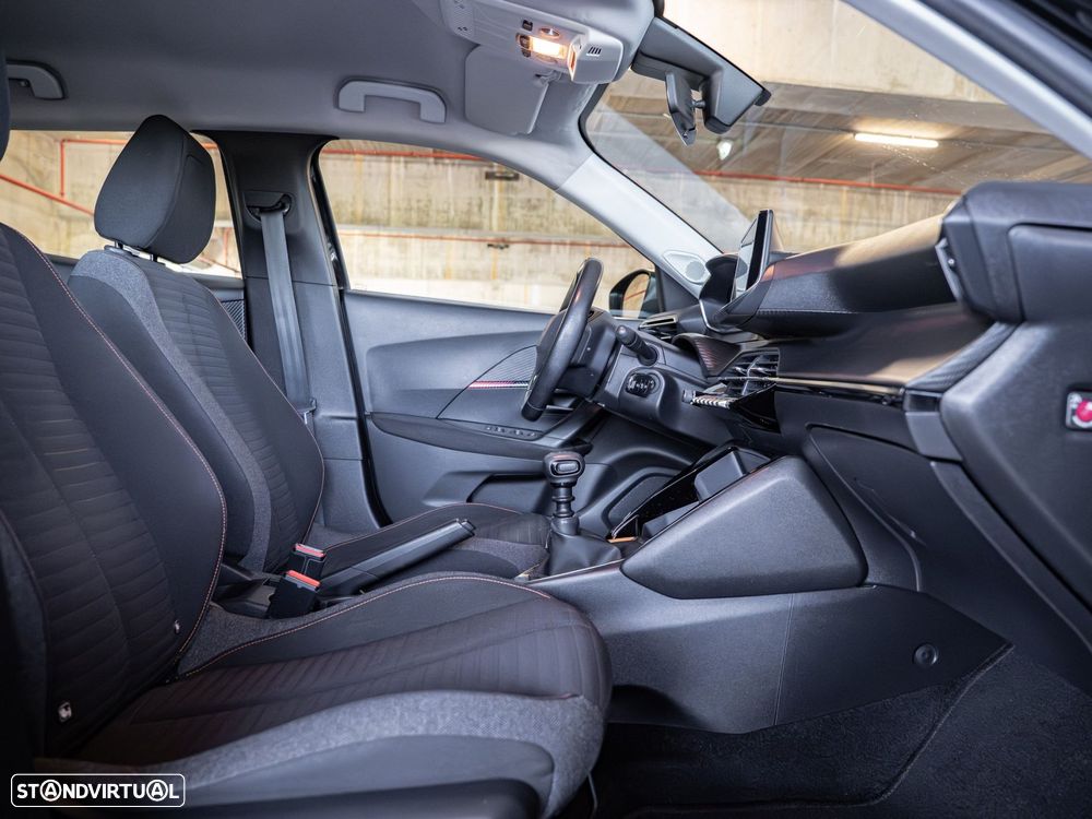 Peugeot 2008 1.2 PureTech Active Pack - 16
