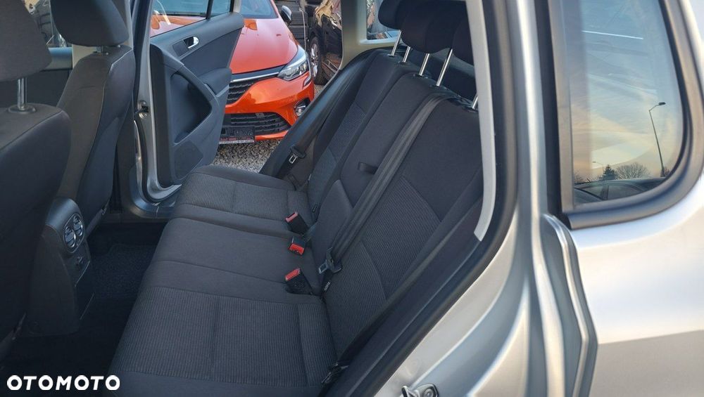 Volkswagen Tiguan - 28