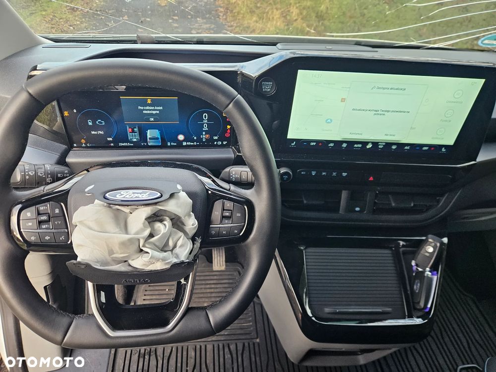 Ford Tourneo Custom - 24