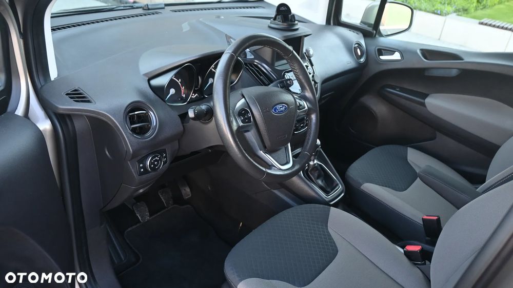 Ford Tourneo Courier 1.0 EcoBoost Titanium - 21