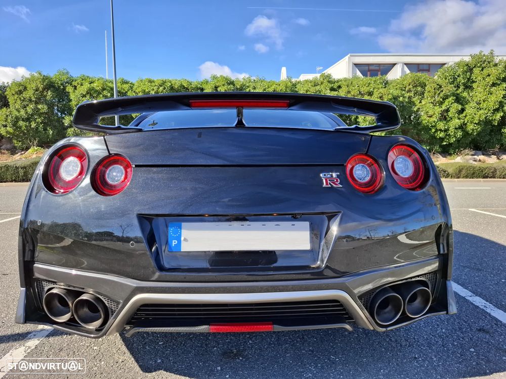 Nissan GT-R 3.8 V6 Black Edition - 7