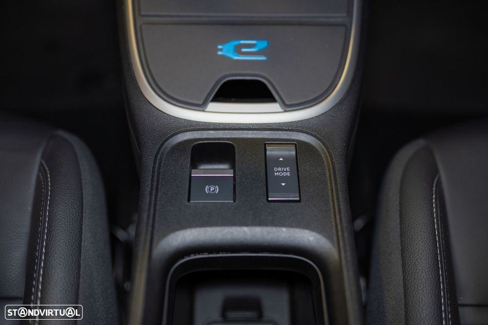 Jeep Avenger Summit - 30