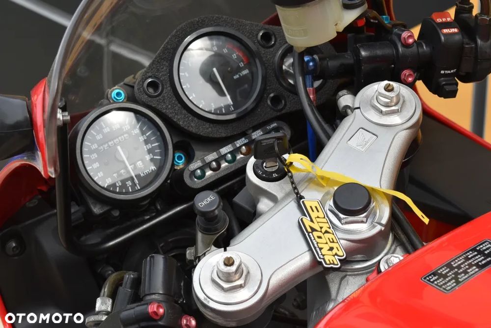 Honda CBR - 24