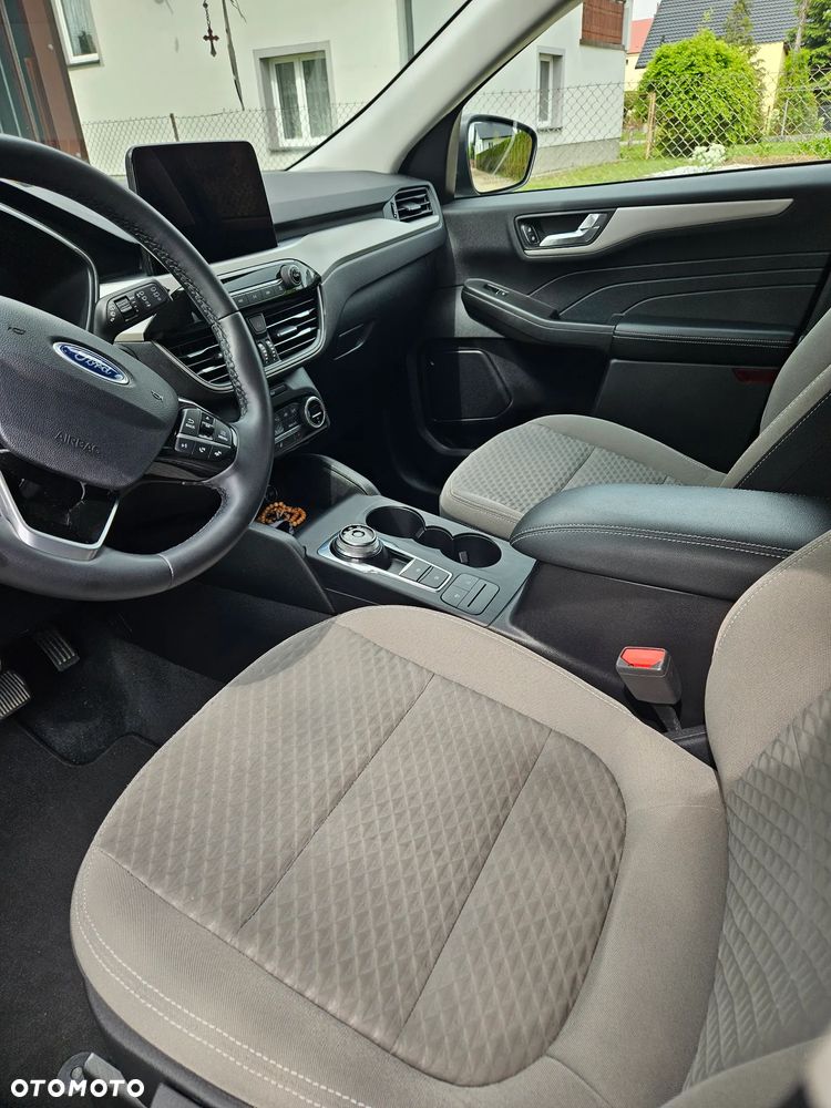 Ford Kuga - 12