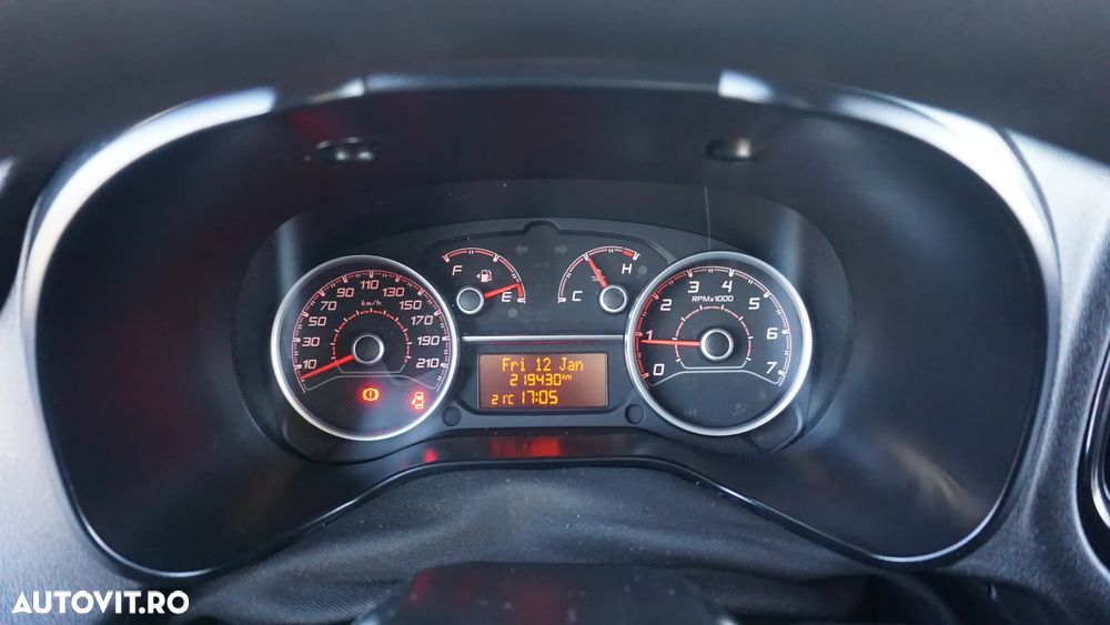 Fiat DOBLO - 17
