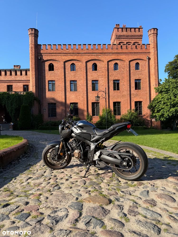 Honda CB - 1