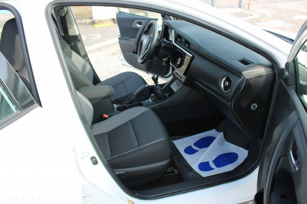 Toyota Auris - 27