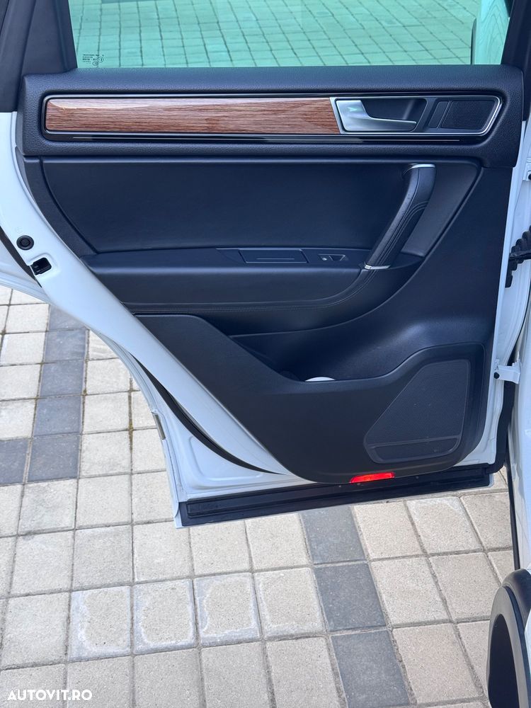 Volkswagen Touareg 3.0 V6 TDI SCR Blue Motion DPF Automatik Terrain Tech Executive Edition - 22