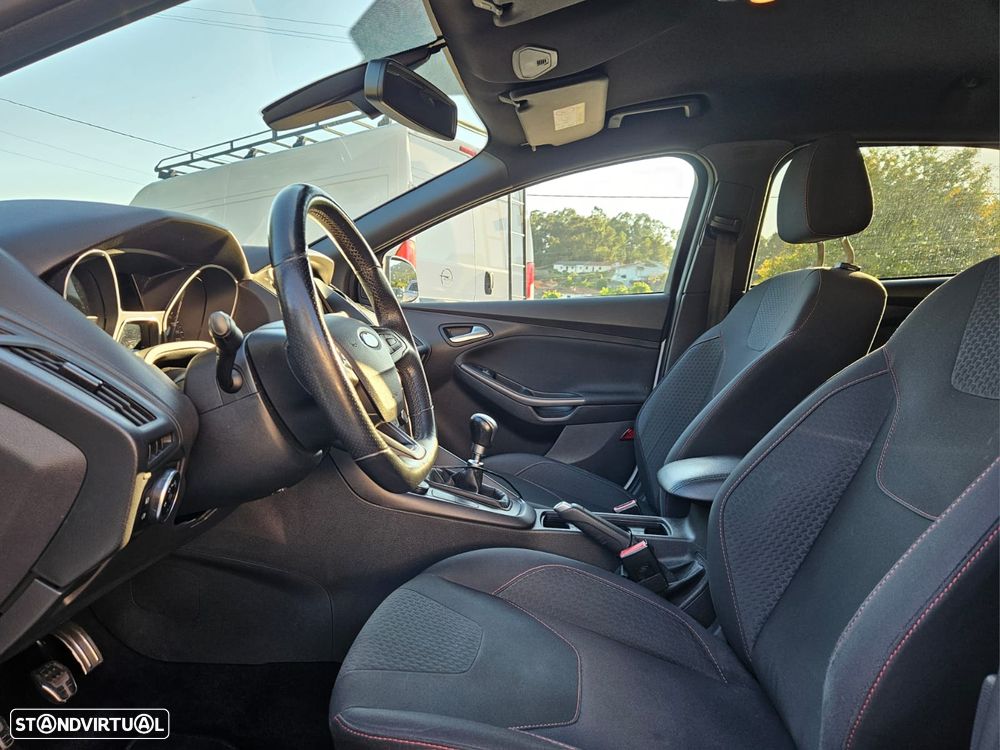 Ford Focus SW 1.5 TDCi ST-Line - 11