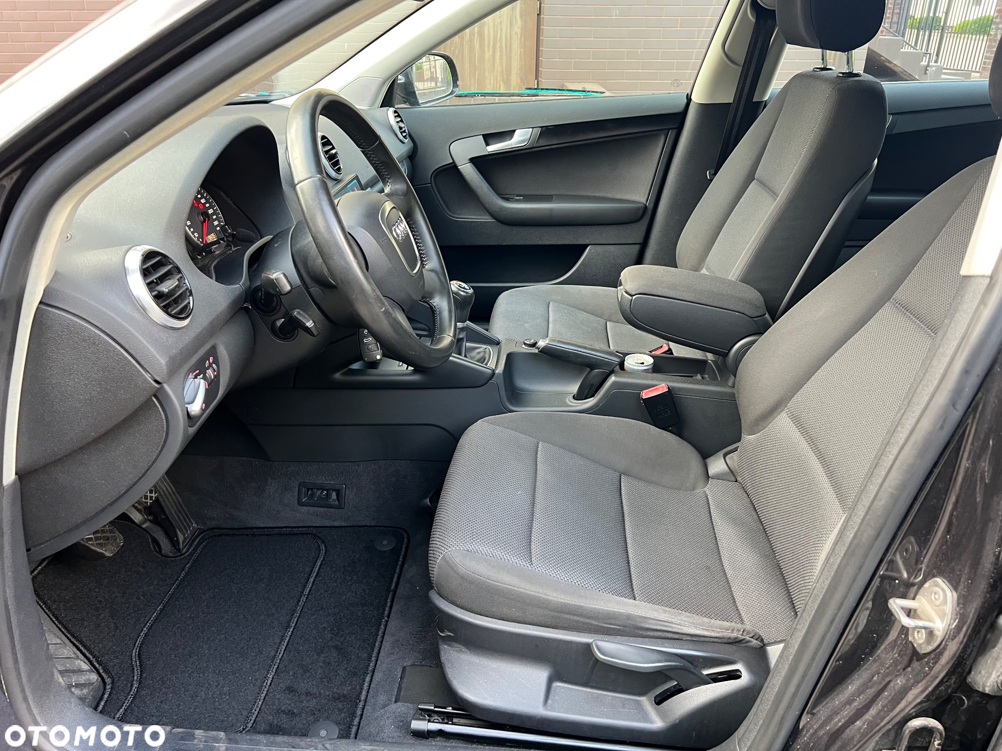 Audi A3 Sportback 1.6 TDI Ambiente - 28