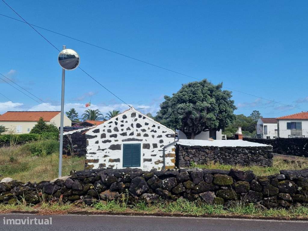 Moradia Tradicional Picoense , Bandeiras, Ilha do Pico - Grande imagem: 3/15