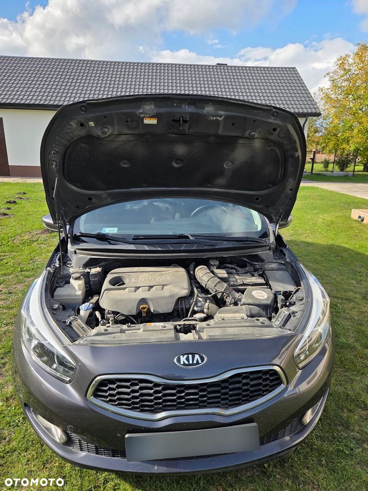 Kia Ceed - 12