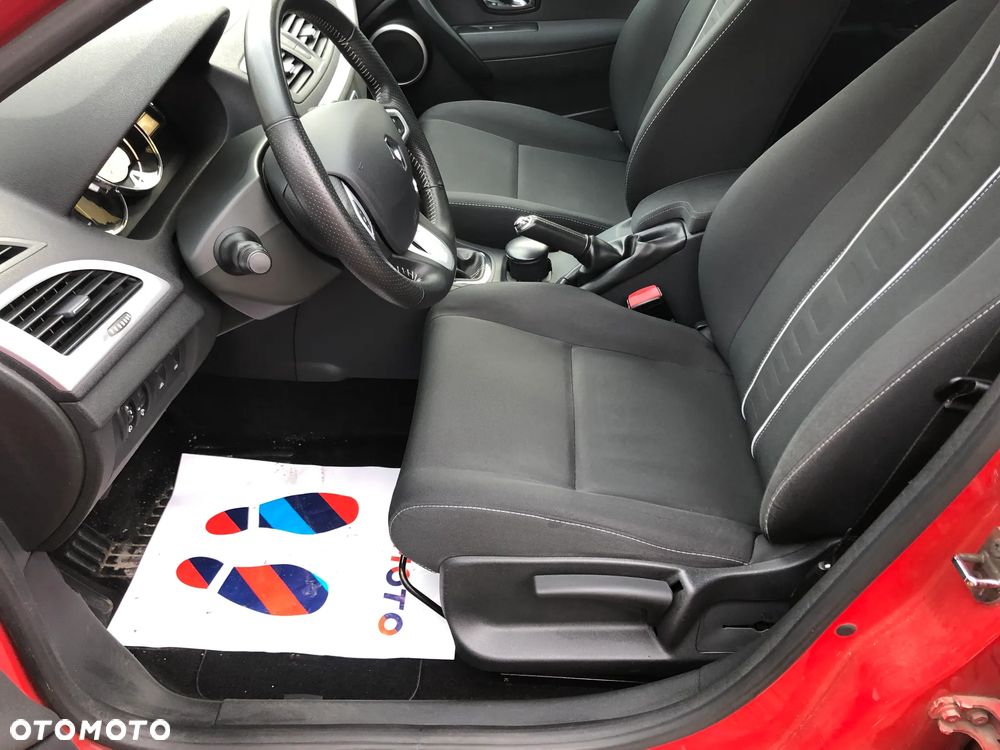 Renault Megane ENERGY TCe 115 Start & Stop Bose Edition - 5