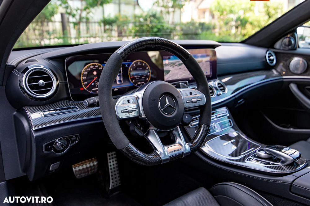 Mercedes-Benz E 63 AMG S 4MATIC Aut. - 36