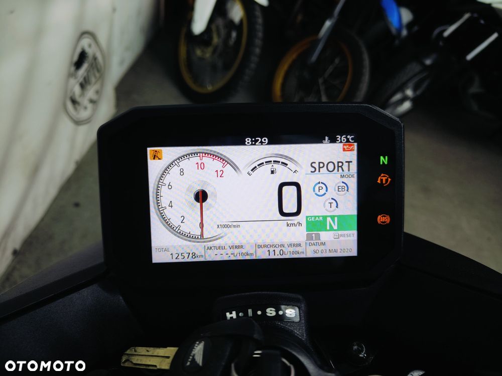 Honda Hornet - 15