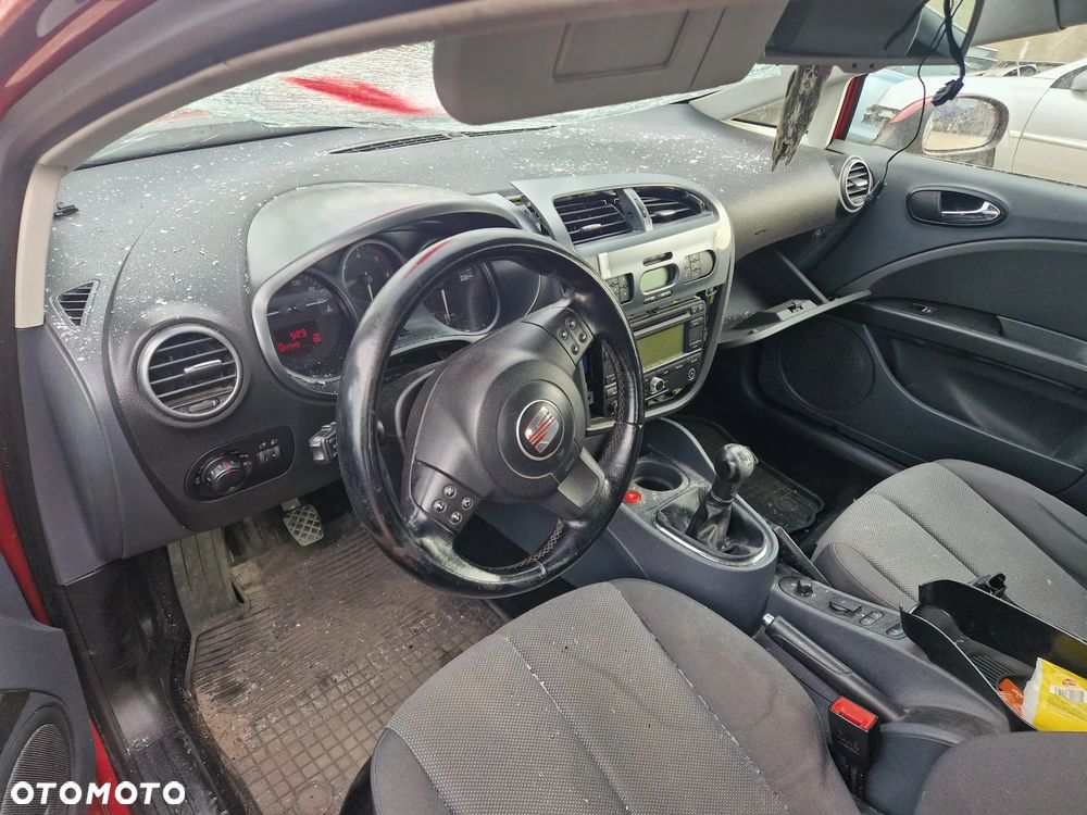 seat leon II fotel kanapa deska kokpit podsufitka boczek podłokietnik licznik panel szyb stacyjka - 2